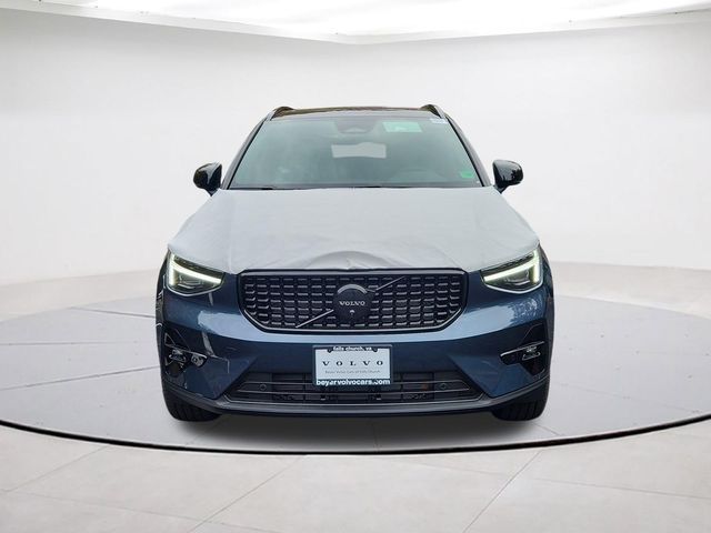 2026 Volvo XC40 Ultra Black Edition