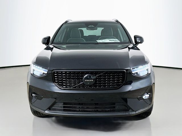 2026 Volvo XC40 Ultra Black Edition