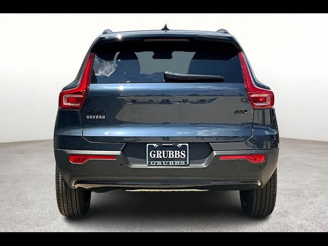 2026 Volvo XC40 Ultra Black Edition