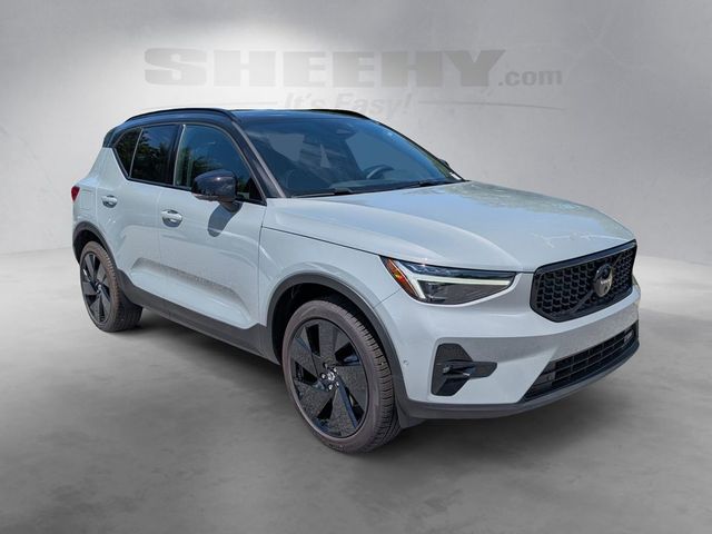2026 Volvo XC40 Ultra Black Edition