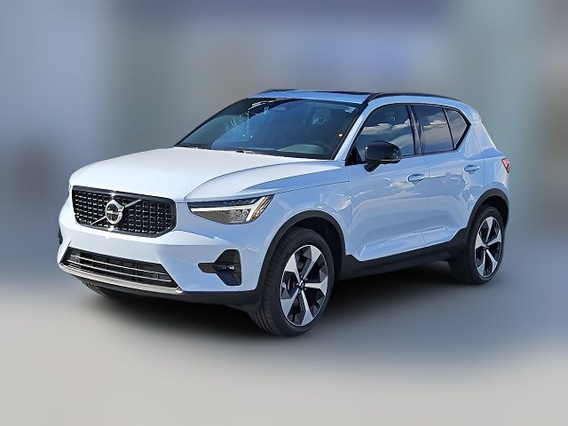 2026 Volvo XC40 Plus