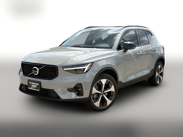 2026 Volvo XC40 Plus
