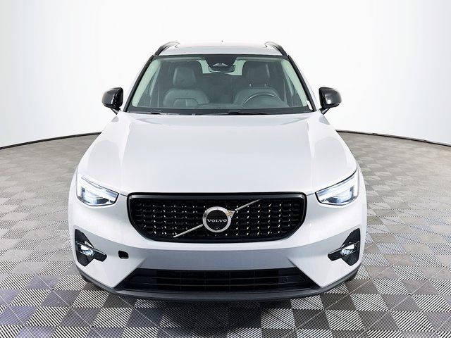 2026 Volvo XC40 Plus