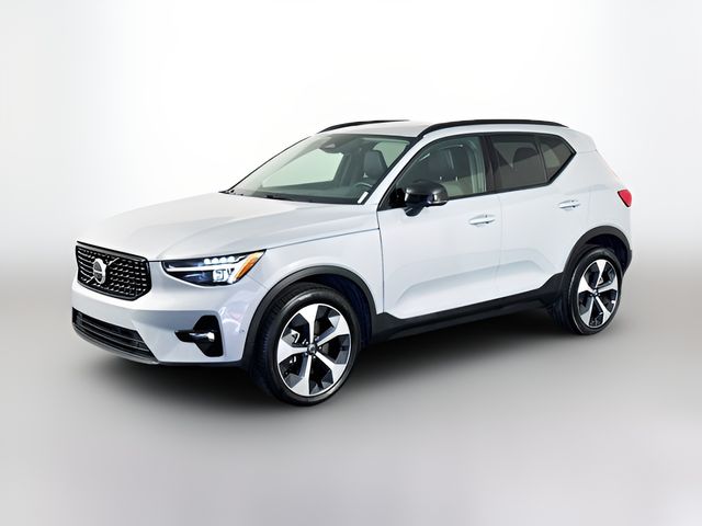 2026 Volvo XC40 Plus