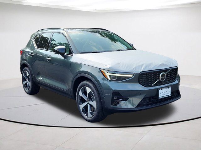 2026 Volvo XC40 Plus