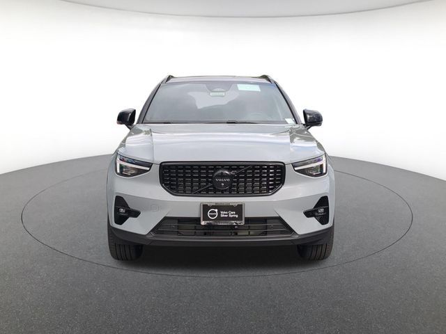 2026 Volvo XC40 Ultra Black Edition