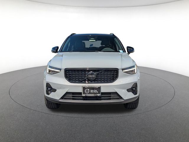 2026 Volvo XC40 Ultra Black Edition