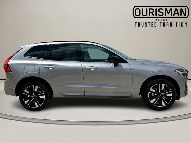 2026 Volvo XC60 Plus