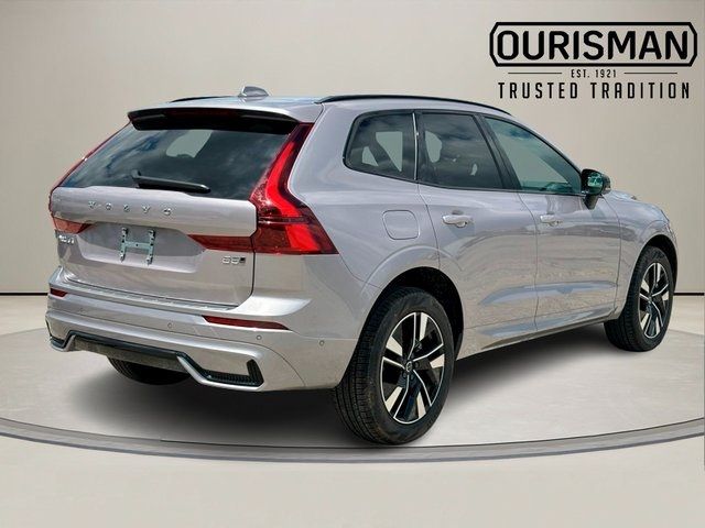 2026 Volvo XC60 Plus