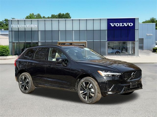 2026 Volvo XC60 Plus