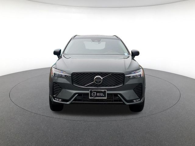 2026 Volvo XC60 Plus
