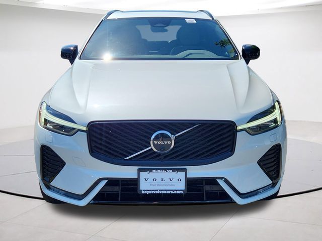 2026 Volvo XC60 Plus