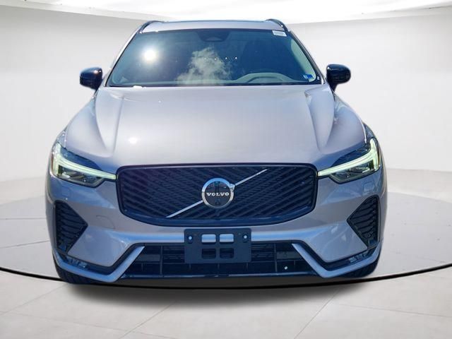 2026 Volvo XC60 Plus