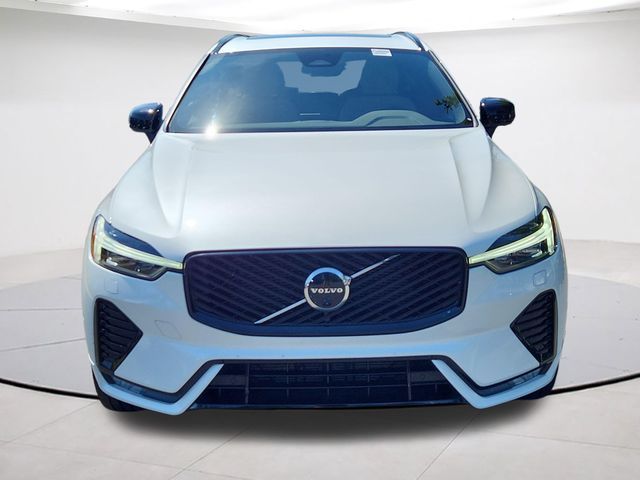 2026 Volvo XC60 Plus