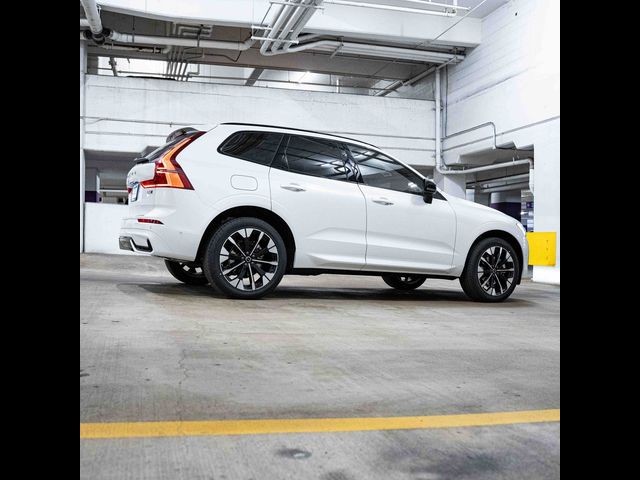 2026 Volvo XC60 Plus