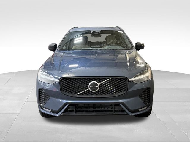 2026 Volvo XC60 Plus