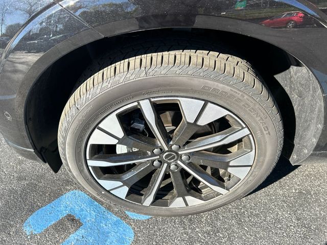 2026 Volvo XC60 Plus