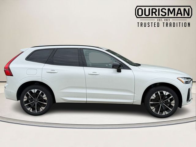 2026 Volvo XC60 Plus