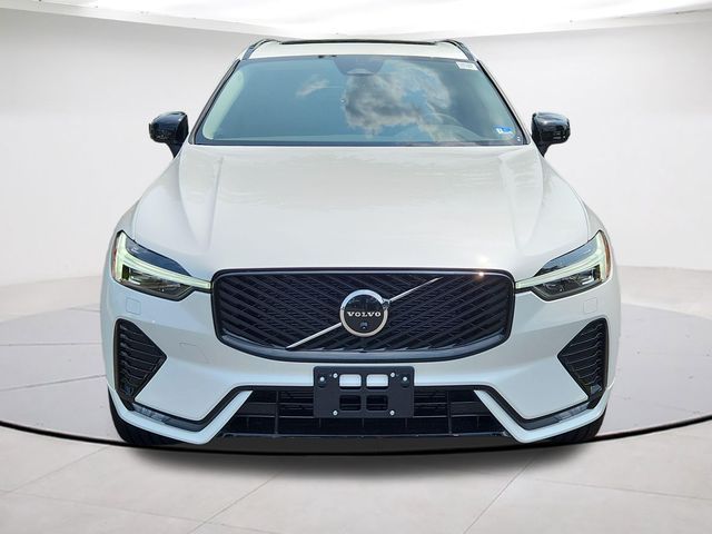 2026 Volvo XC60 Plus