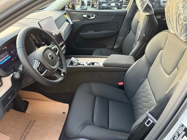 2026 Volvo XC60 Plus