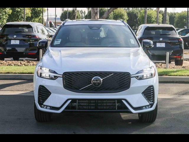 2026 Volvo XC60 Plus