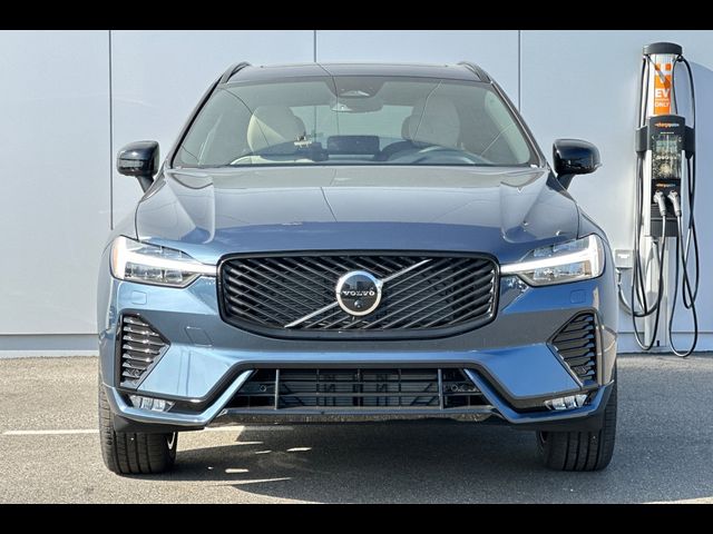 2026 Volvo XC60 Plus