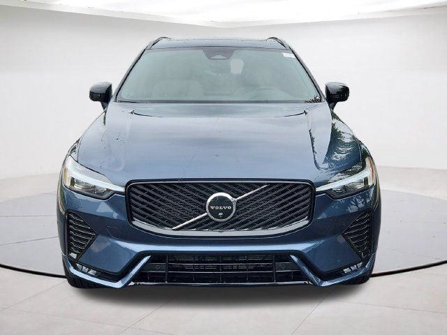 2026 Volvo XC60 Plus