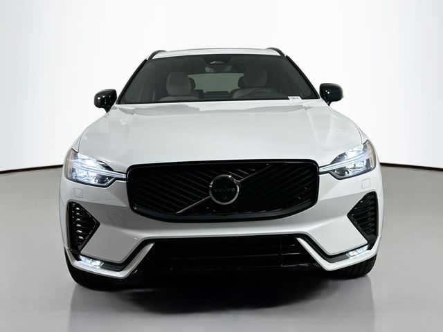 2026 Volvo XC60 Plus