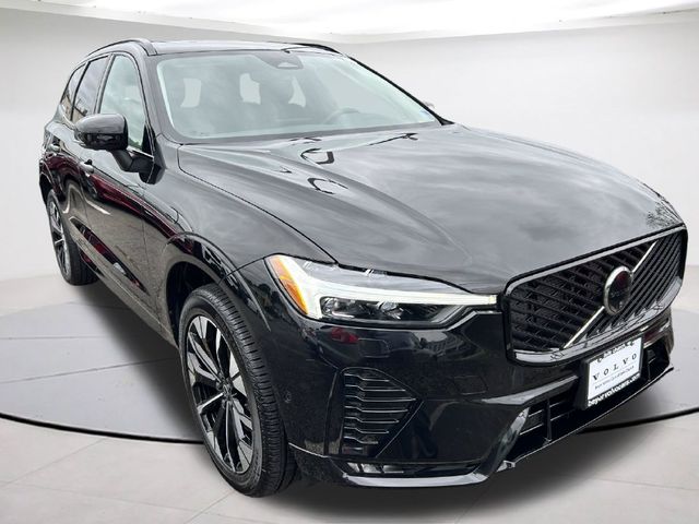 2026 Volvo XC60 Plus