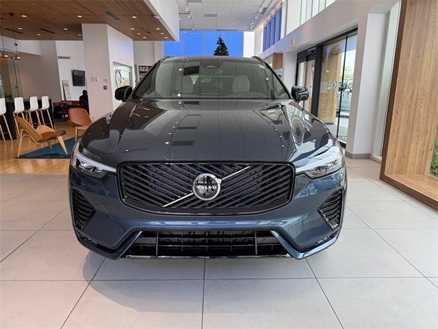2026 Volvo XC60 Plus