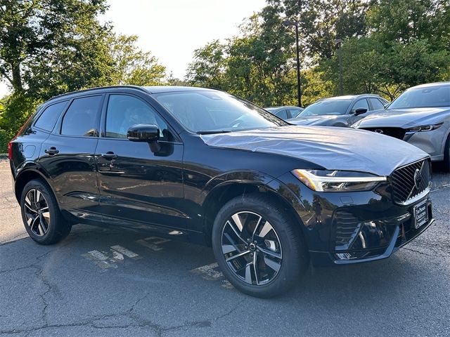 2026 Volvo XC60 Plus
