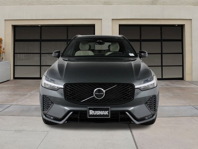 2026 Volvo XC60 Plus