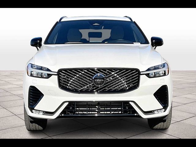 2026 Volvo XC60 Plus