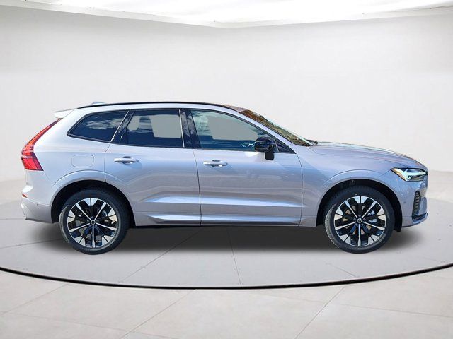 2026 Volvo XC60 Plus