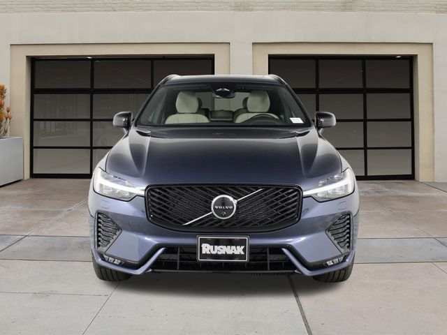 2026 Volvo XC60 Plus