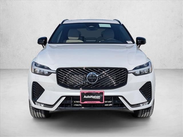2026 Volvo XC60 Plus
