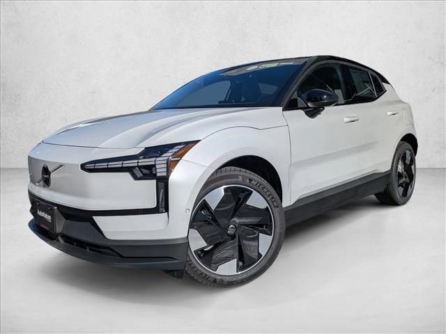 2026 Volvo XC60 Plus