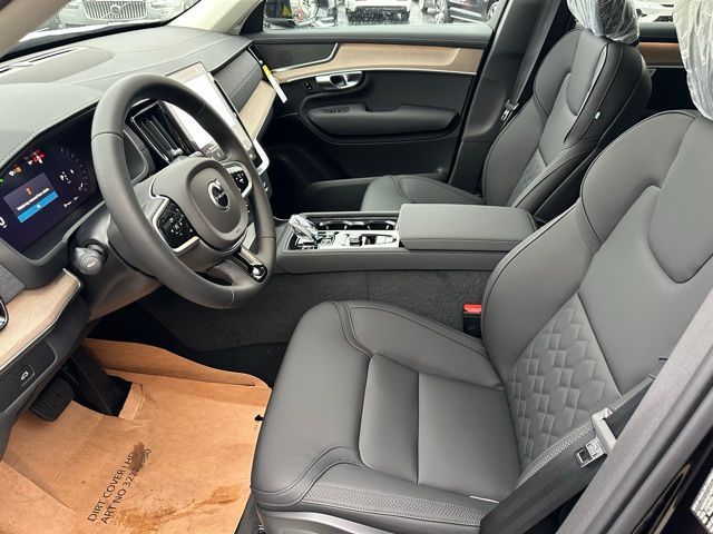 2026 Volvo XC90 Core