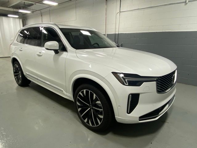2026 Volvo XC90 Plus