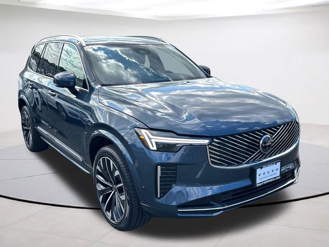 2026 Volvo XC90 Plus