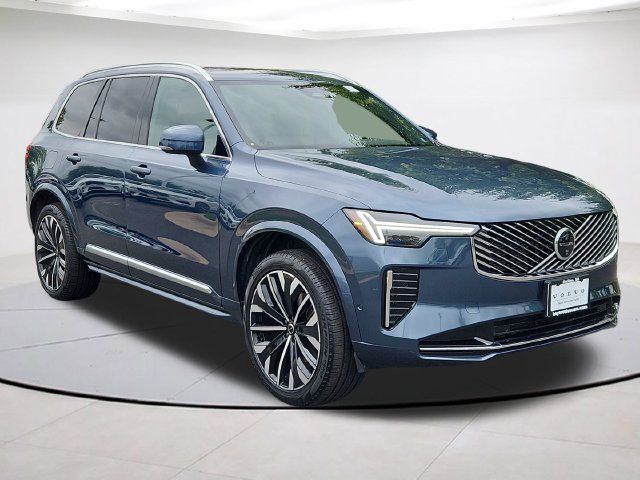 2026 Volvo XC90 Plus
