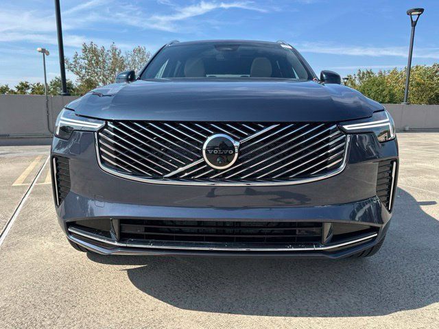 2026 Volvo XC90 Plus