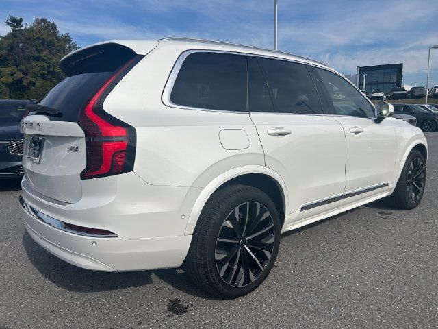 2026 Volvo XC90 Plus