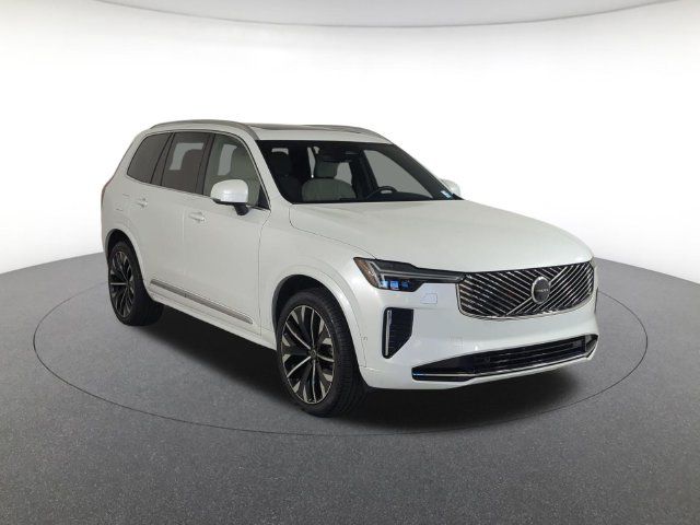2026 Volvo XC90 Plus