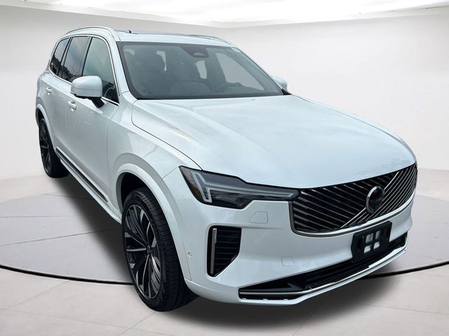 2026 Volvo XC90 Plus