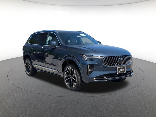 2026 Volvo XC90 Plus