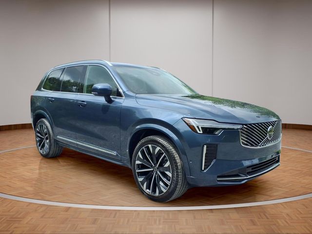 2026 Volvo XC90 Plus