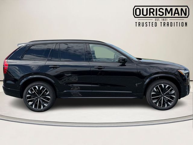 2026 Volvo XC90 Plug-In Hybrid Ultra Dark Theme