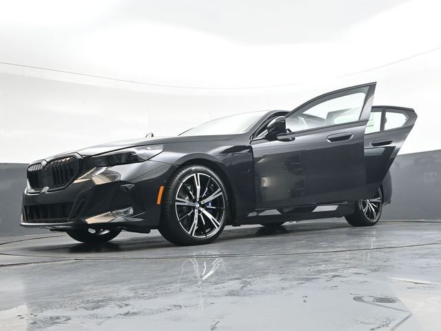 2027 BMW 5 Series 550e xDrive