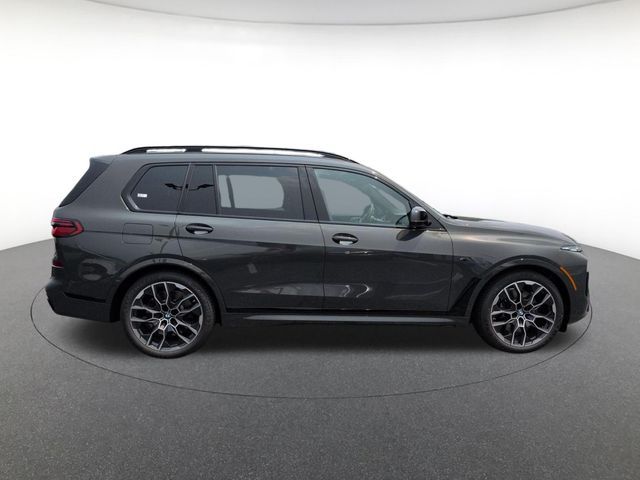 2027 BMW X7 M60i